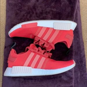 Red Women’s Adidas NMDs R1 shoes